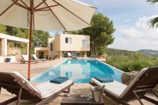 Villa en Ibiza - Villa con piscina en Ibiza