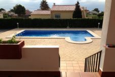 Villa en Ametlla de Mar - Villa con piscina a 500 m de la playa