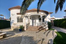 Villa en Miami Playa - Villa con piscina a 1 km de la playa