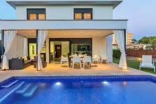 Villa en Alcúdia - Villa con piscina a 400 m de la playa