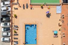 Apartamento en Benidorm - Apartamento con piscina a 450 m de la playa
