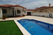 Villa en Miami Playa - Villa con piscina a 600 m de la playa