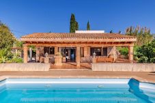 Villa en Pollensa - Villa con piscina a 2 km de la playa
