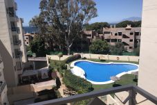 Apartamento en Marbella - Apartamento con piscina a 450 m de la playa