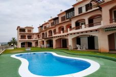 Casa adosada en Peñiscola - Casa adosada con piscina a 50 m de la playa