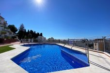 Casa adosada en Nerja - Casa adosada con piscina a 700 m de la playa