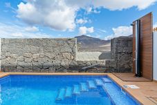 Villa en Playa Blanca - Villa con aire acondicionado a 2 km de la playa