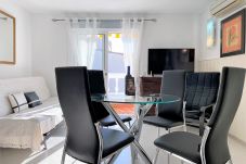 Apartamento en Nerja - Apartamento con aire acondicionado a 200 m de la playa