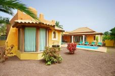 Villa en Corralejo - Villa de 2 dormitorios a 2 km de la playa