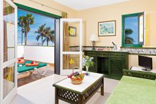 Apartamento en Caleta de Fuste - Apartamento con piscina a 200 m de la playa
