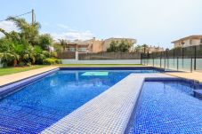 Apartamento en Cambrils - Apartamento con piscina a 20 m de la playa